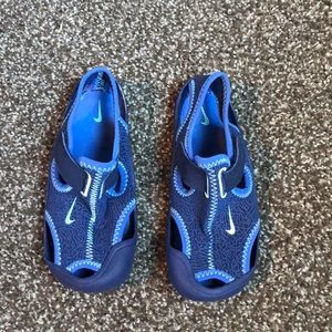 Nike water moccasins Clearance